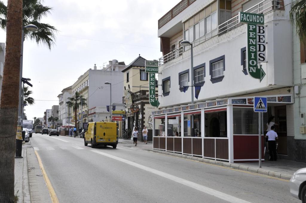 Backpackers Pension Facundo Tarifa Exterior foto